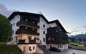 Hotel D'La Varda